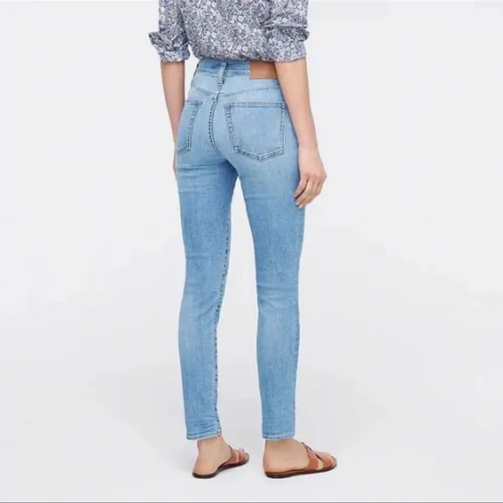J. Crew 9" high-rise toothpick jean in Arizona Sky wash
Item AJ469 - Picture 3 of 11